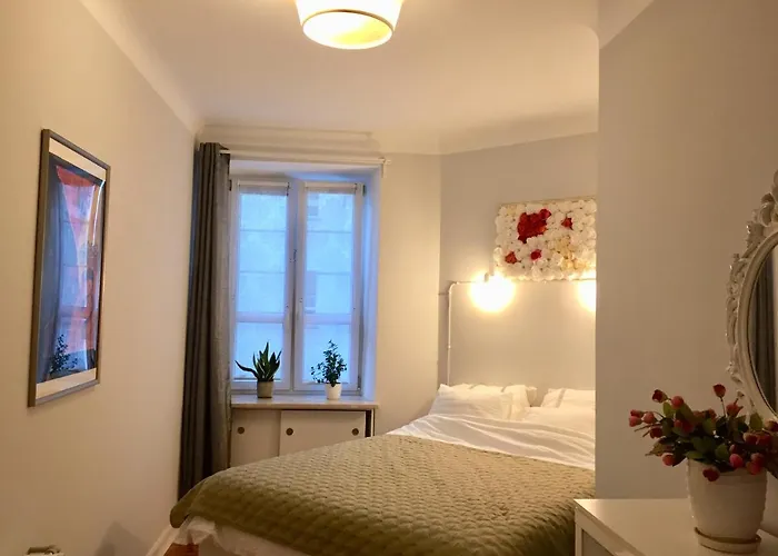 Beautiful Apartment In The Heart Of Warsaw, Poznanska